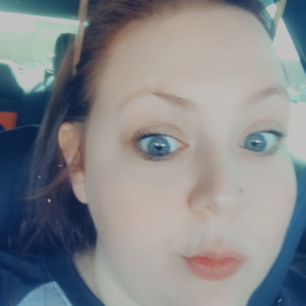 Meet your Posher, Leslie